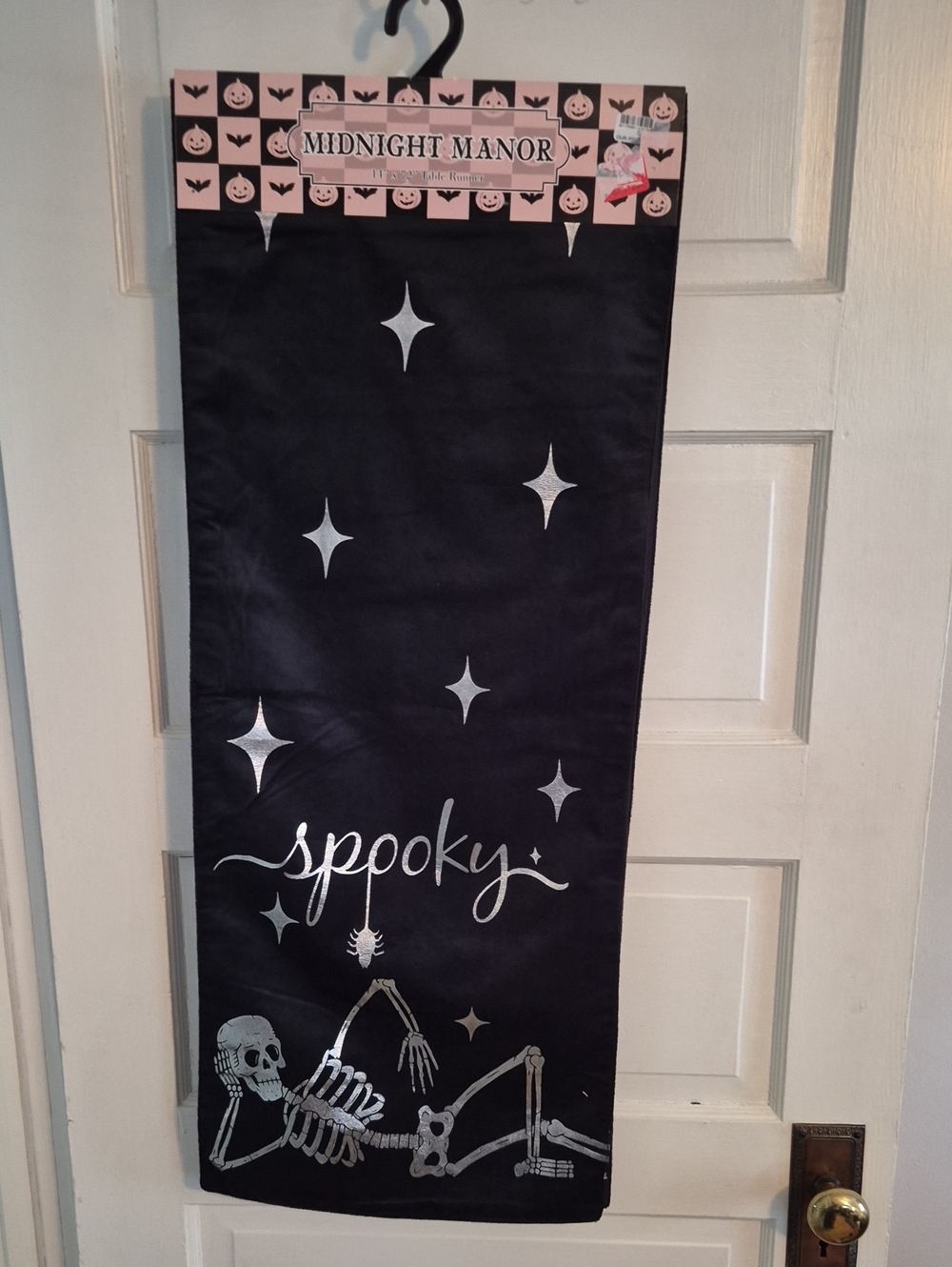 Midnight Manor 'Spooky' Skeleton Tabke Runner- Black & Silver
